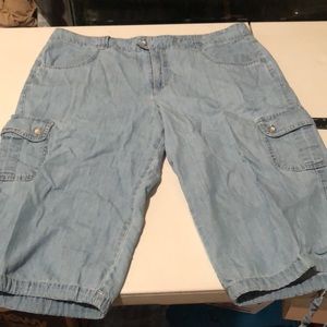 Jeanstar size 14 blue lightweight Bermuda shorts